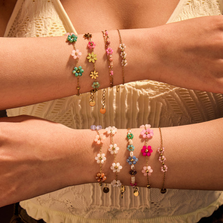 Bracelets à maillons pour femmes Sweet Flower en acier inoxydable étanche couleur or