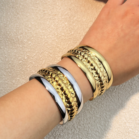 Bracelet manchette étanche en acier inoxydable de couleur assortie (1 pièce)