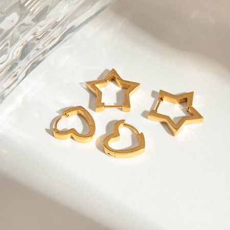 1 paire de boucles d'oreilles créoles pour femme, collection Simple Series Classic Star, en acier inoxydable étanche, couleur or.
