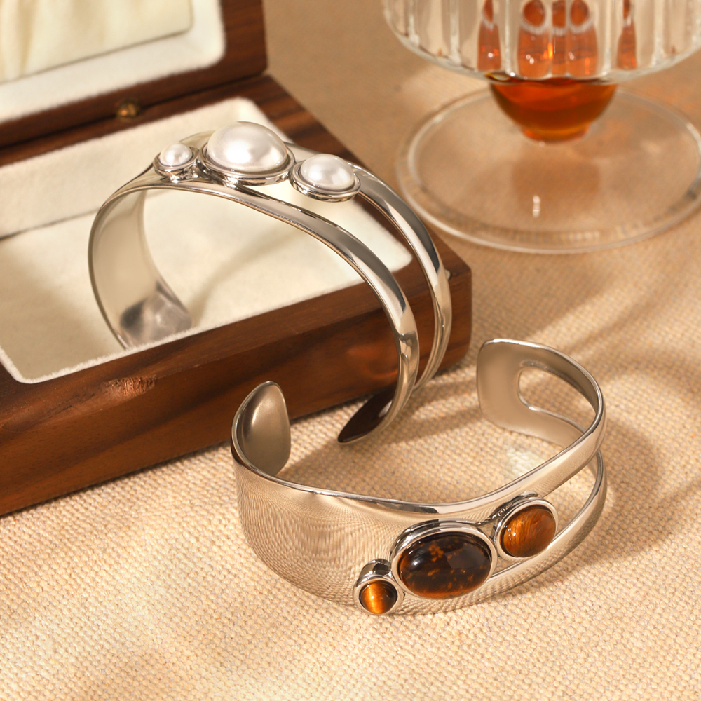 1 Paire De Bracelets Pour Femme, Collection Simple Series, En Acier Inoxydable Imperméable, Couleur Or, Avec Perles. Image7