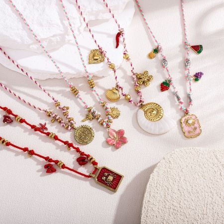 Collier tressé pour femme, collection classique de luxe, en acier inoxydable, couleur or, avec fermoir en coquillage étanche (1 pièce) 2