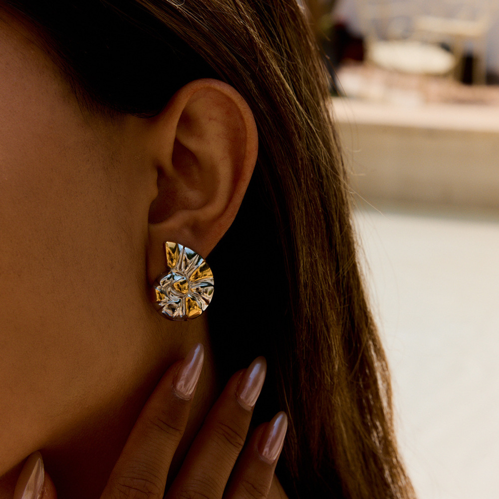 1 Paire De Boucles D'Oreilles Puces Pour Femme, En Acier Inoxydable Imperméable Et Or, Motif Coquillage. Image5