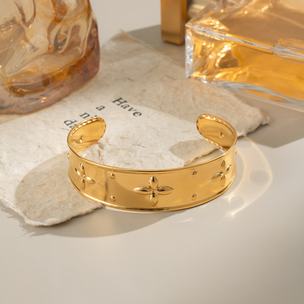 Bracelet Manchette En Acier Inoxydable Doré, Imperméable, Avec Motif Floral (1 Pièce). Image4
