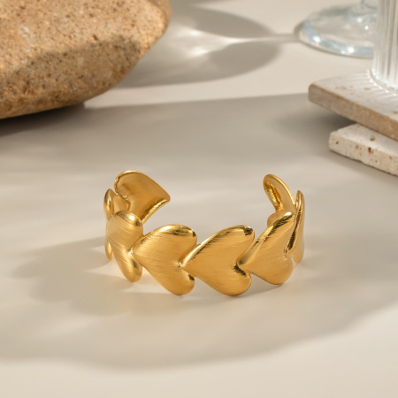 Bracelet manchette en acier inoxydable doré, étanche, en forme de cœur (1 pièce)