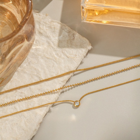 Collier simple en acier inoxydable étanche couleur or avec zircon à plusieurs rangs (1 pièce) 2