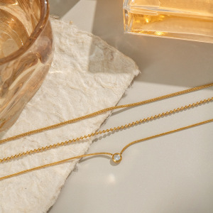 Collier Simple En Acier Inoxydable Étanche Couleur Or Avec Zircon À Plusieurs Rangs (1 Pièce) h5 Image2