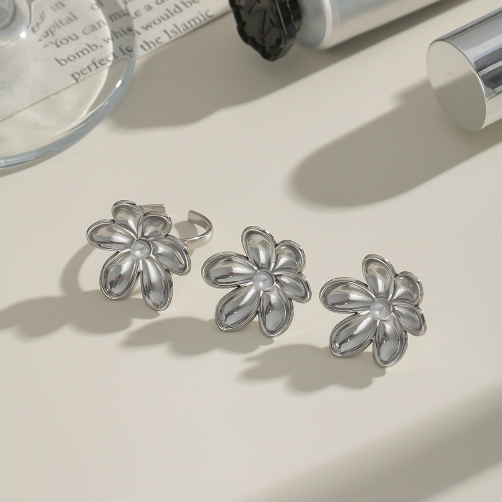 Boucles D'Oreilles Sweet Flower En Acier Inoxydable Étanche Couleur Or Image4