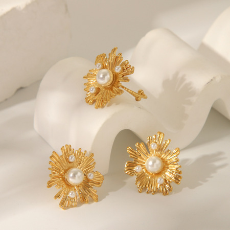 Ensemble de boucles d'oreilles élégantes en acier inoxydable couleur or avec motif floral