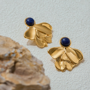 1 Paire De Boucles D'Oreilles Puces Pour Femme, Style Rétro Français, Motif Floral, En Acier Inoxydable Étanche, Couleur Or, Collection Classique. h5 Image4