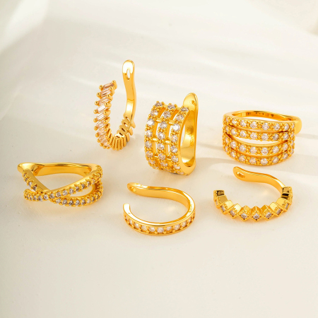 Boucle d'oreille manchette simple géométrique en cuivre doré avec zircon (1 pièce)