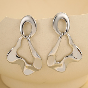 Boucles D'Oreilles Pendantes Élégantes Géométriques En Acier Inoxydable Étanche Couleur Or Pour Femmes h5 Image4