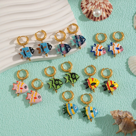 1 paire de boucles d'oreilles pendantes en forme de poisson mignon