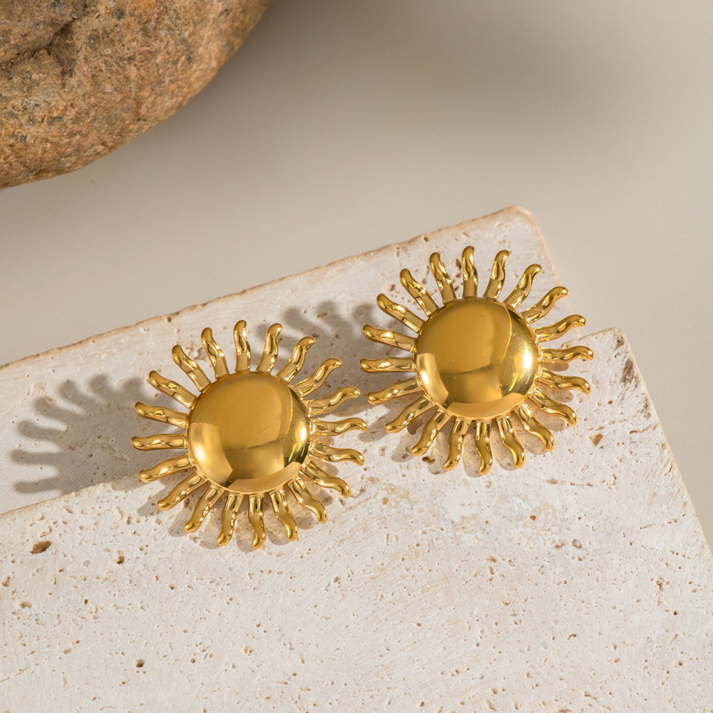 1 Paire De Boucles D'Oreilles À Clous Sun En Acier Inoxydable Étanche Couleur Or Image4