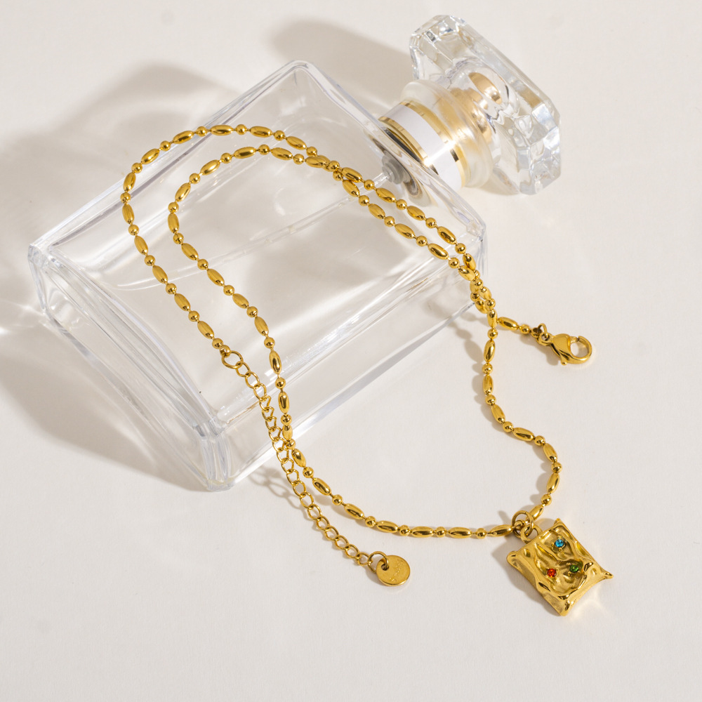 Collier Pendentif Vintage Et Élégant En Acier Inoxydable Étanche Pour Femme Image4