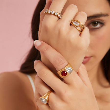 Bague Pour Femme En Acier Inoxydable Doré, Étanche, Ornée D'Une Pierre Précieuse Et D'Un Motif Goutte Rétro Luxueux. Collection « Goutte D'Eau ». 2