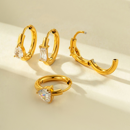 Boucles d'oreilles créoles pour femme, en acier inoxydable doré, avec zircon et motif cœur (1 pièce). 2