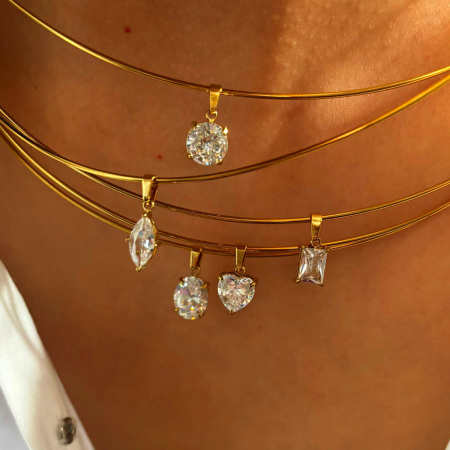 Collier pendentif simple en acier inoxydable étanche couleur or (1 pièce)