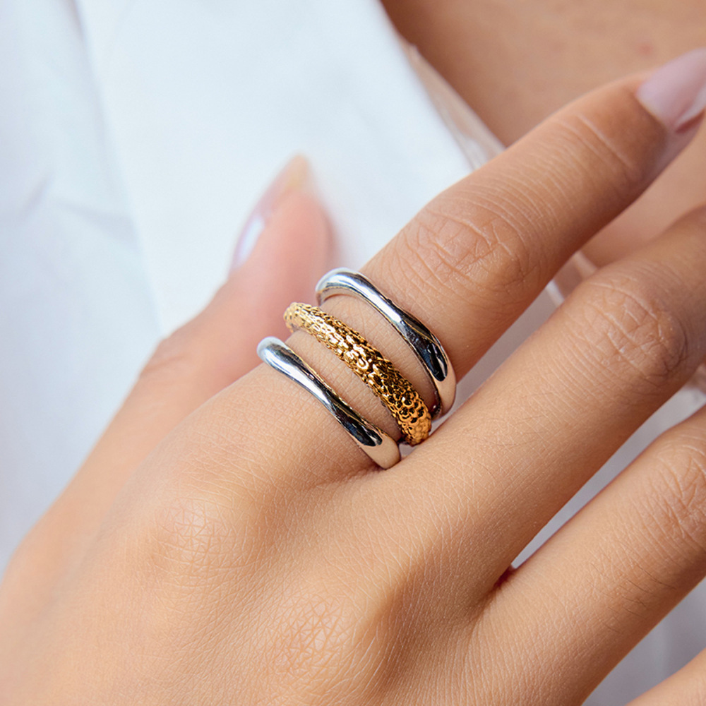 Bague Minimaliste Chic Et Géométrique En Acier Inoxydable Étanche Couleur Or (1 Pièce) Image4