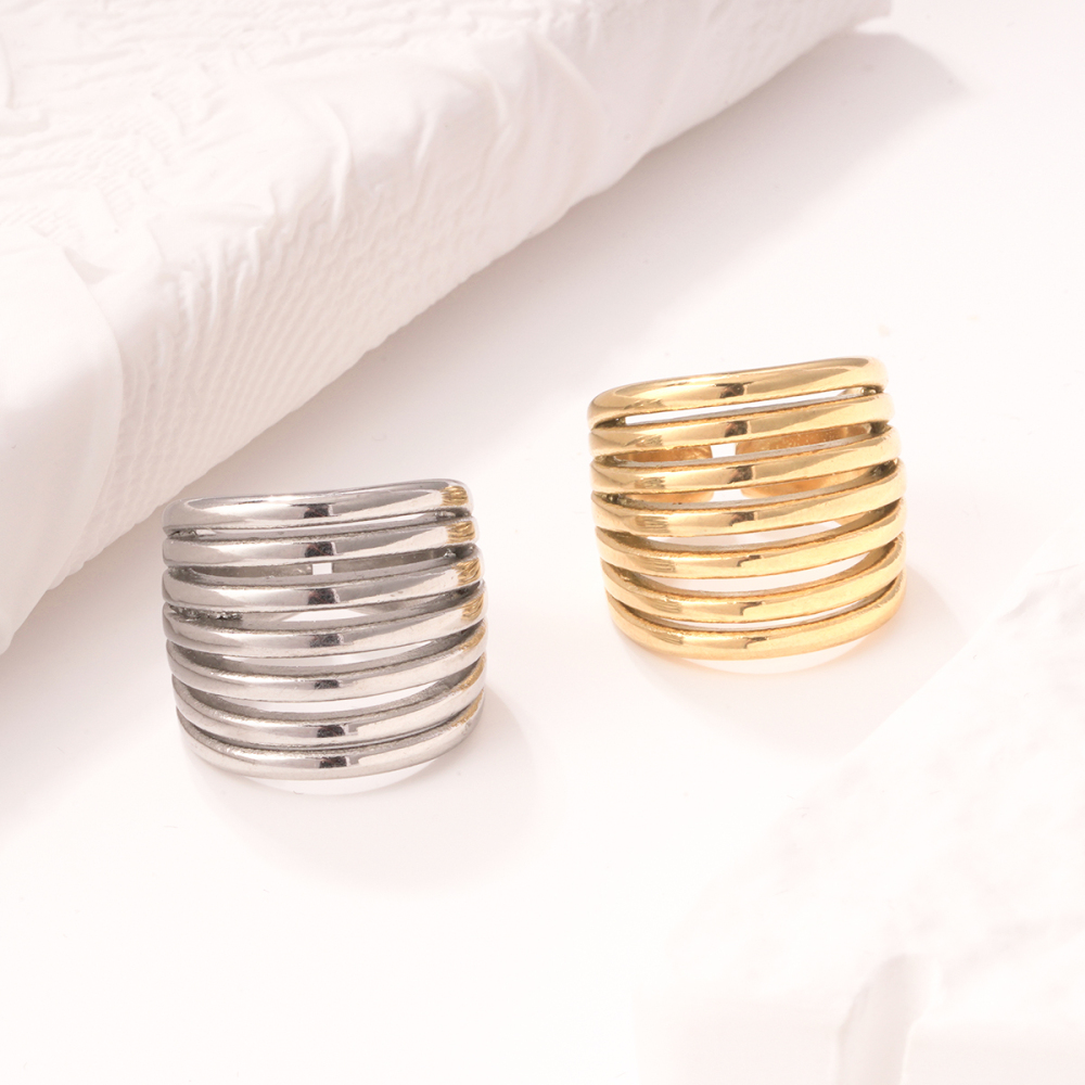 Bague Daily Strip Simple Series En Acier Inoxydable Étanche Couleur Or (1 Pièce) Image3