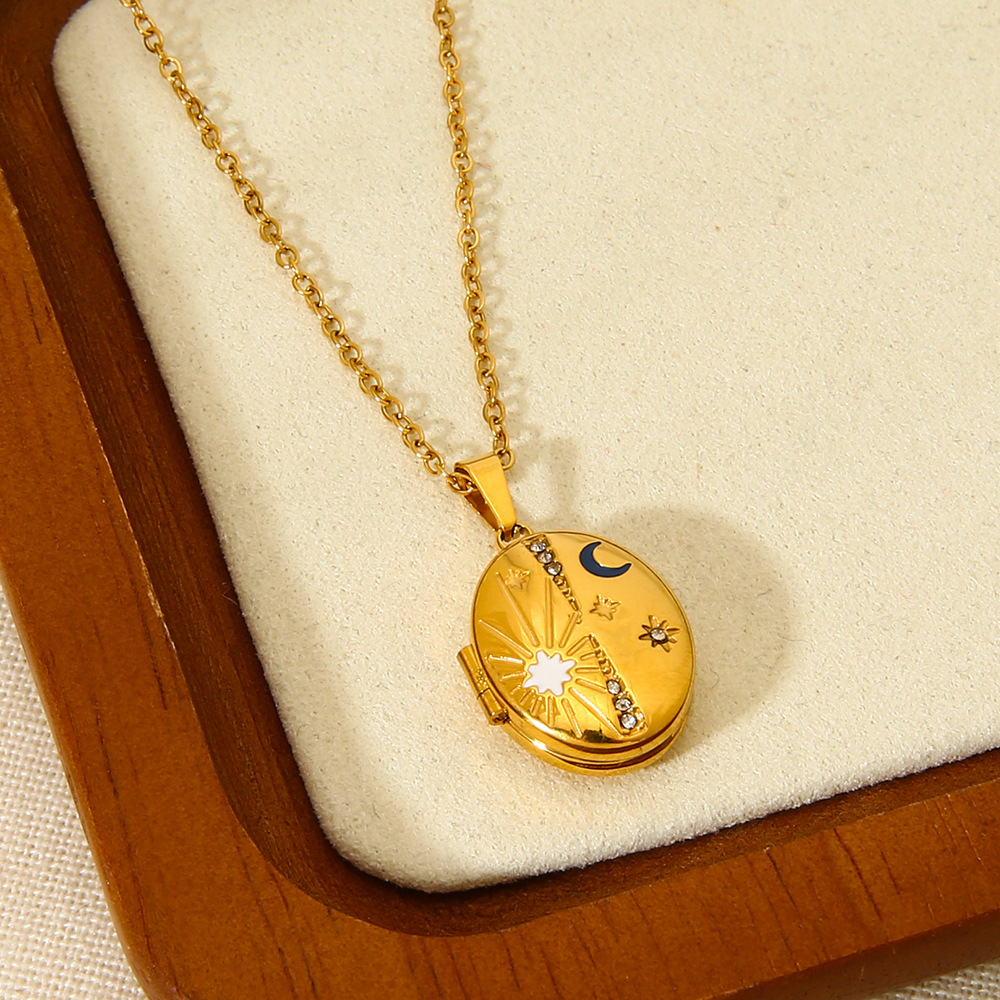 Colliers Pendentifs Rétro Soleil/Lune En Acier Inoxydable Étanche Couleur Or h5Image4