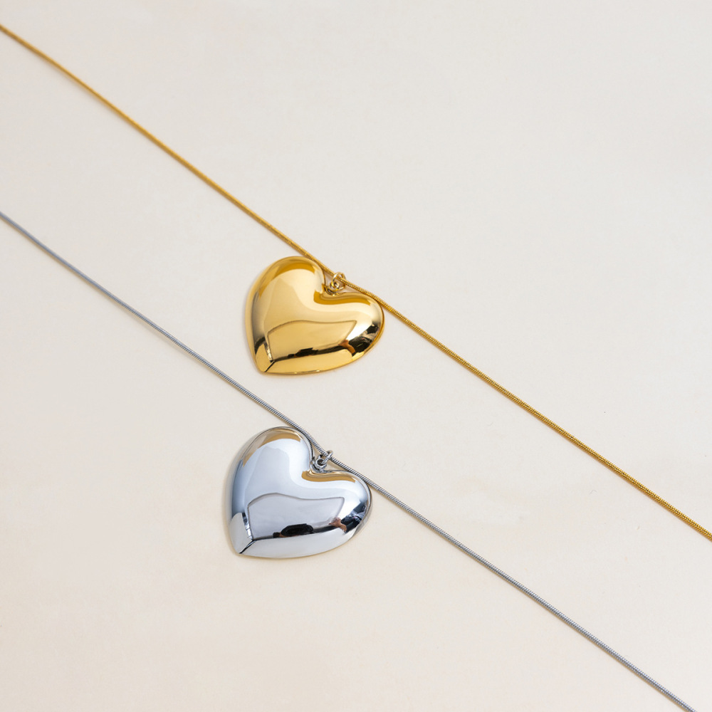 Collier Pendentif Femme Classique En Forme De Grand Cœur, En Acier Inoxydable Étanche, Couleur Or (1 Pièce) Image7