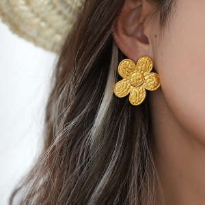 1 Paire De Boucles D'Oreilles Puces Simples Pour Femmes, En Acier Inoxydable Étanche, Couleur Or, Avec Motif Floral Quotidien. h5 Image6