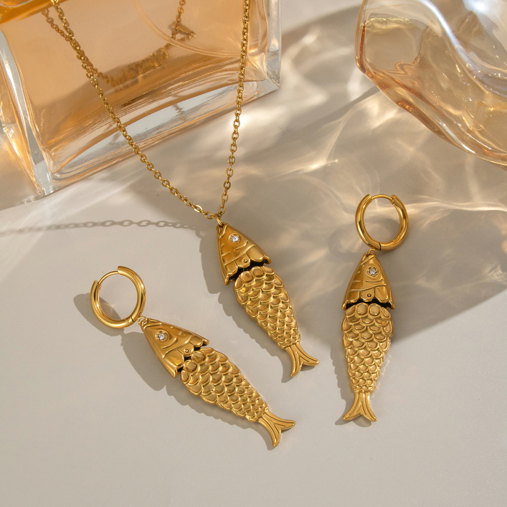 Collier Pendentif Femme Simple Et Décontracté En Acier Inoxydable, Couleur Or, Motif Poisson. Image3