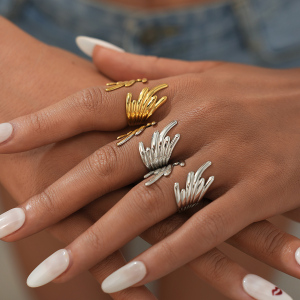Bague Tendance Casual Wings En Acier Inoxydable Étanche Couleur Or (1 Pièce) h5 Image3