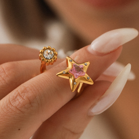 Bague Daily Star en acier inoxydable, étanche, couleur or, avec zircon (1 pièce).