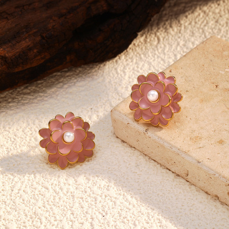 1 paire de boucles d'oreilles à clous rétro en acier inoxydable doré, imperméables, à motif floral 2