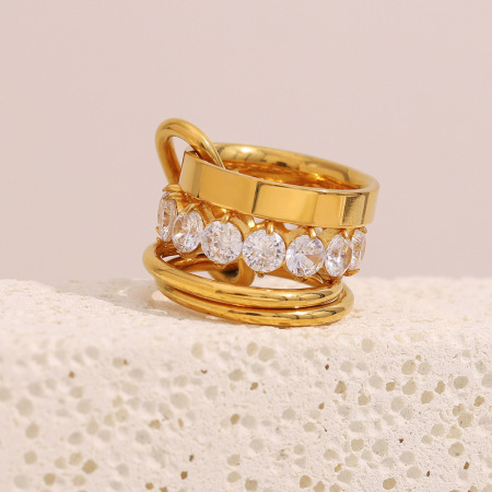 Bague pour femme en acier inoxydable étanche, ornée de pierres précieuses, collection Luxueuse et Décontractée (1 pièce).