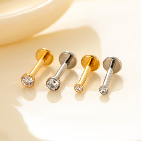 Boucle d'oreille piercing couleur or en alliage de titane 1 pièce