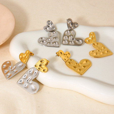 1 paire de boucles d'oreilles pendantes en acier inoxydable étanches en forme de cœur 2