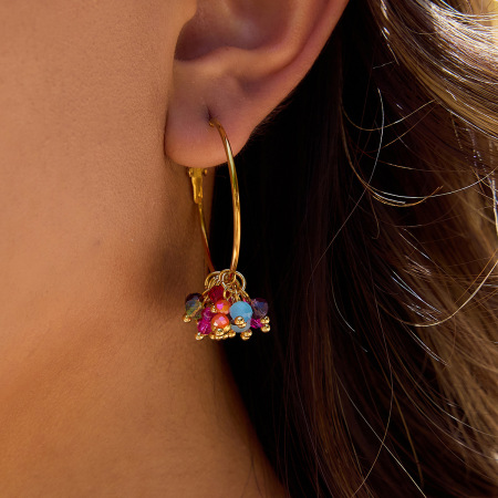 1 paire de boucles d'oreilles créoles pour femme, ornées de perles polychromes, en acier inoxydable et couleur or, étanches.