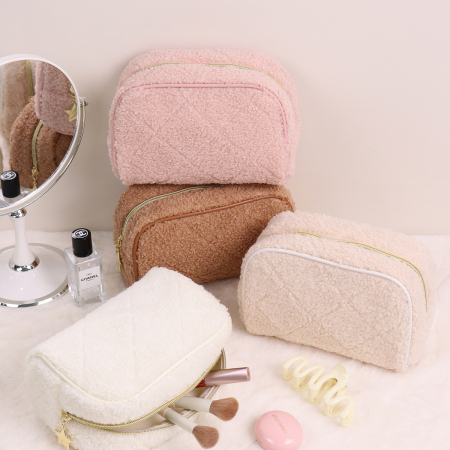 1 trousse de maquillage simple en peluche de couleur unie