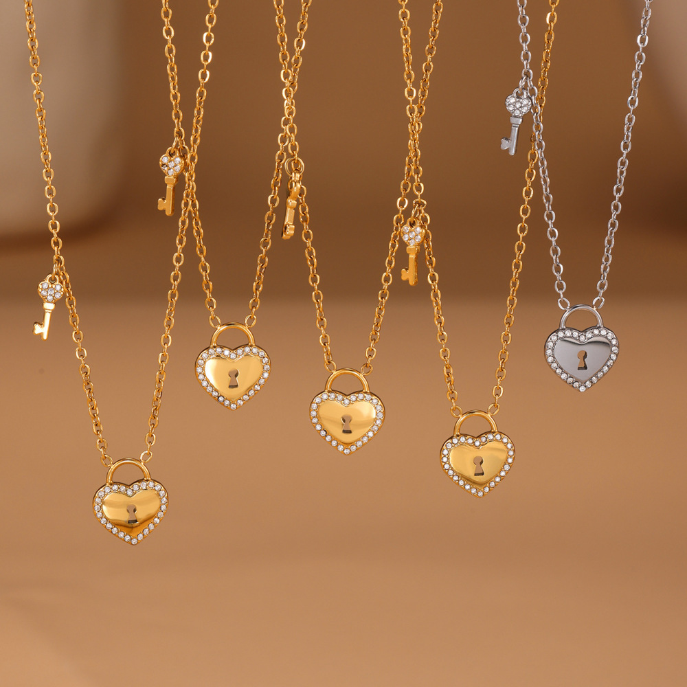 Collier Pendentif Femme Sweet Lock En Forme De Cœur, En Acier Inoxydable Étanche, Couleur Or (1 Pièce) Image3