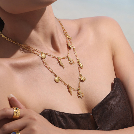 Collier pendentif femme en acier inoxydable, couleur or, représentant un organisme marin (1 pièce)