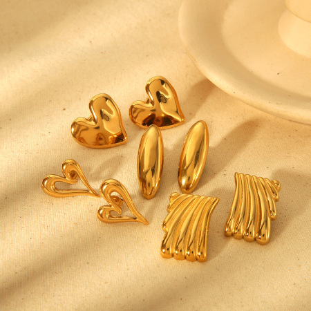 1 paire de boucles d'oreilles puces pour femme, style rétro cœur, en acier inoxydable étanche. 2