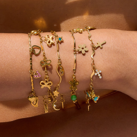 Bracelet à breloques pour femme, en acier inoxydable doré, orné d'une fleur exquise (1 pièce). 2