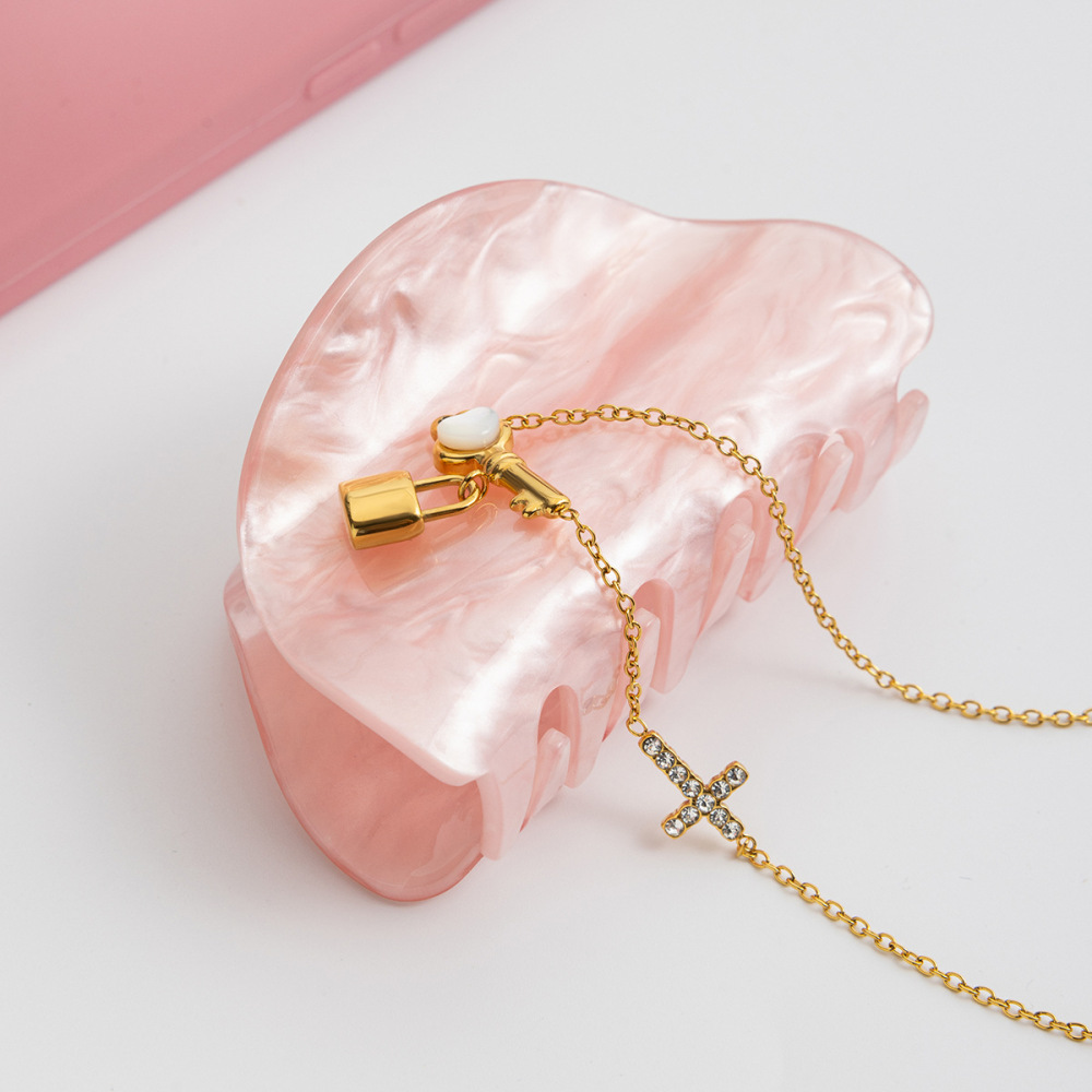Collier Pendentif Élégant Pour Femme, En Acier Inoxydable Étanche, Couleur Or, Avec Pendentif Clé (1 Pièce) Image5