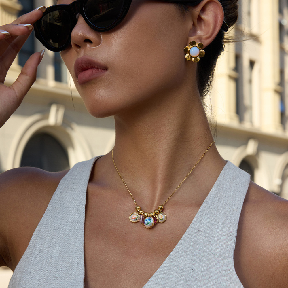 Collier Pendentif Femme En Acier Inoxydable Doré, Orné D'Une Magnifique Fleur (1 Pièce) h5Image5