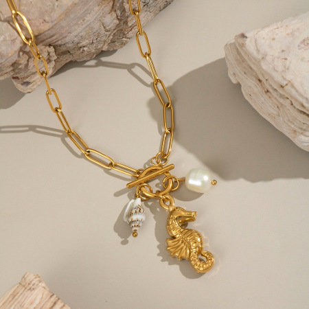 Collier pendentif cheval de mer en acier inoxydable étanche couleur or (1 pièce)