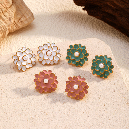 1 paire de boucles d'oreilles à clous rétro en acier inoxydable doré, imperméables, à motif floral