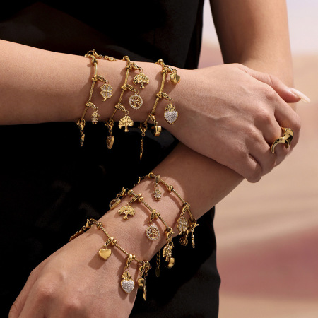 Bracelet à breloques pour femme, motif cœur simple, en acier inoxydable, étanche, couleur or (1 pièce). 2
