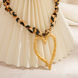 Colliers À Pendentif Élégants En Soie Pour Femmes, Série Simple, 1 Pièce h5 Image4