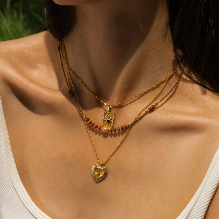 Collier pendentif rétro en forme de cœur avec pierres naturelles couleur or, 1 pièce