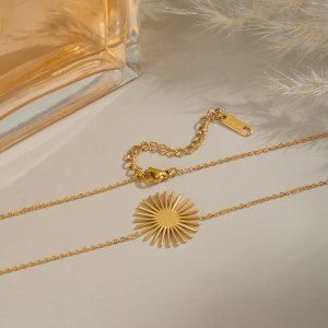 Collier Pendentif Femme Simple Et Décontracté En Acier Inoxydable Étanche Couleur Or (1 Pièce) h5 Image5