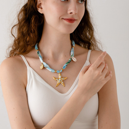 1 paire de foulards en soie romantiques faits à la main - Collier pour femme avec pendentif en acier inoxydable inspiré