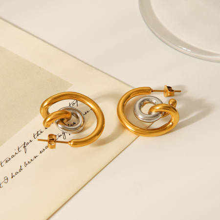 1 paire de boucles d'oreilles puces pour femme, en acier inoxydable imperméable, couleur or, de forme irrégulière, à porter au quotidien 2