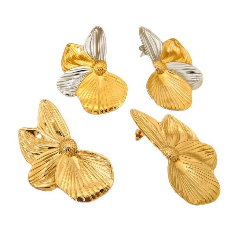 1 Paire De Boucles D'Oreilles Puces Rétro Luxueuses En Acier Inoxydable Imperméables Pour Femmes, Ornées De Fleurs. Image3